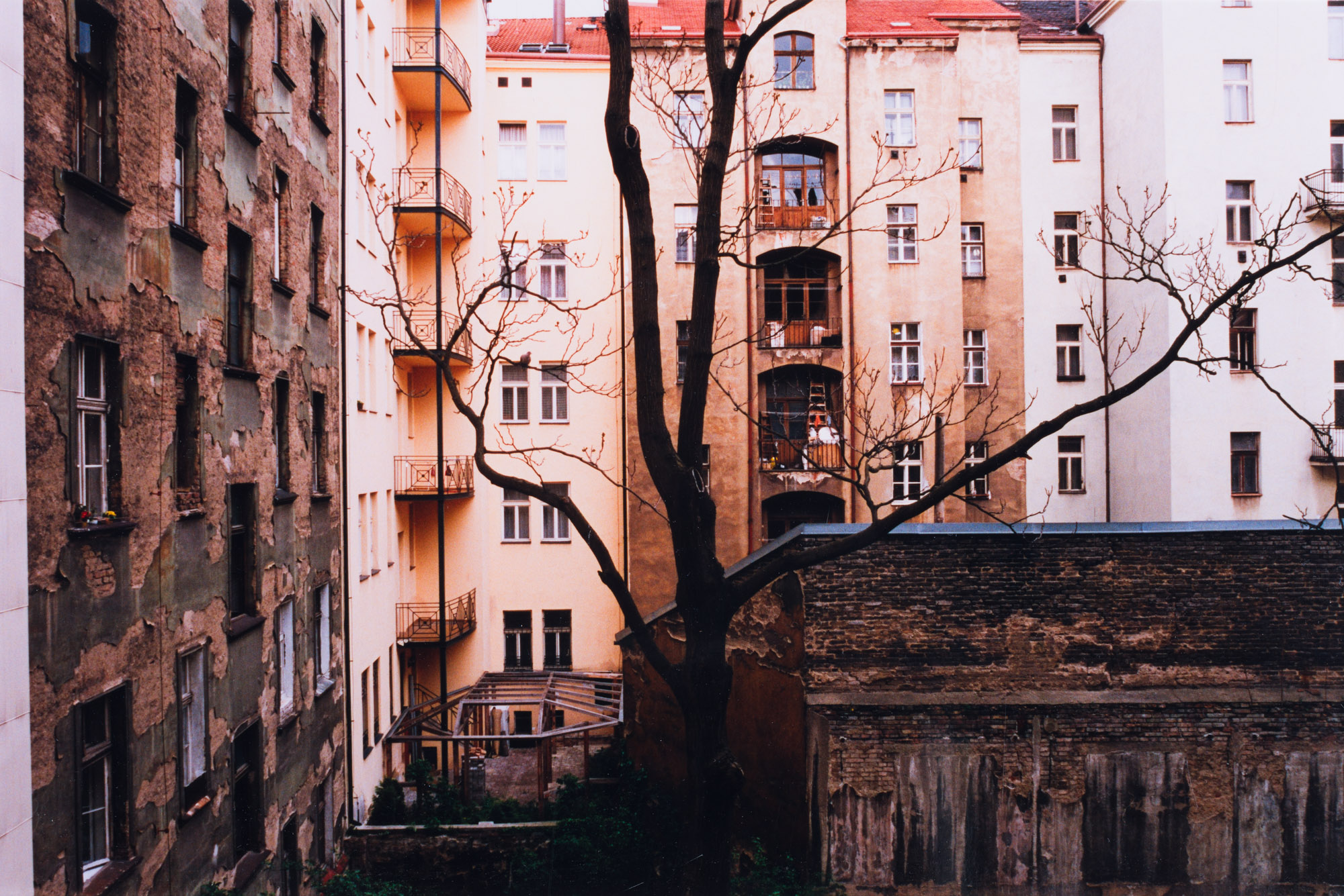 Aus der Serie "Hotel", St. Georg, Prag, 2002