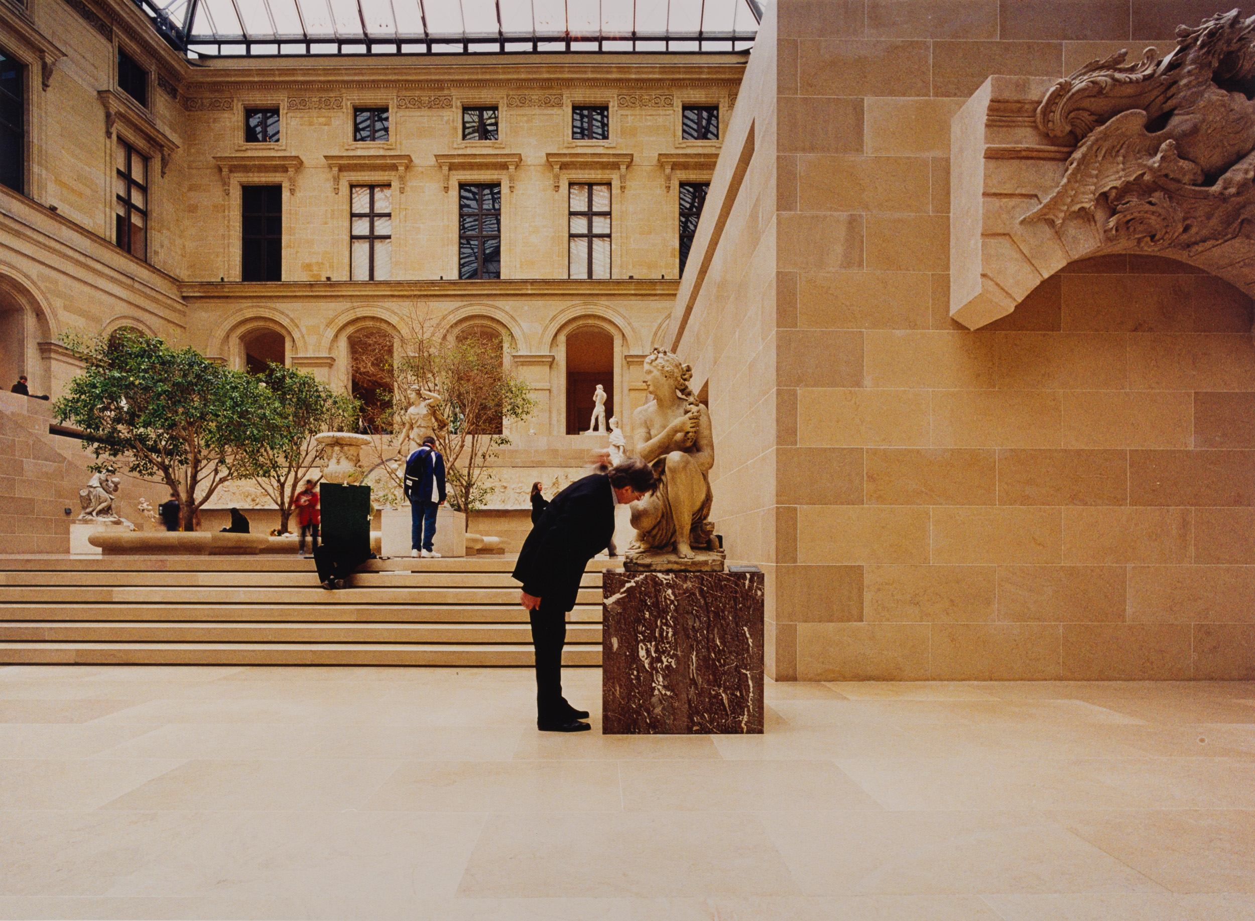Aus der Serie In unmittelbarer Nähe, 2001 (Louvre, Paris)