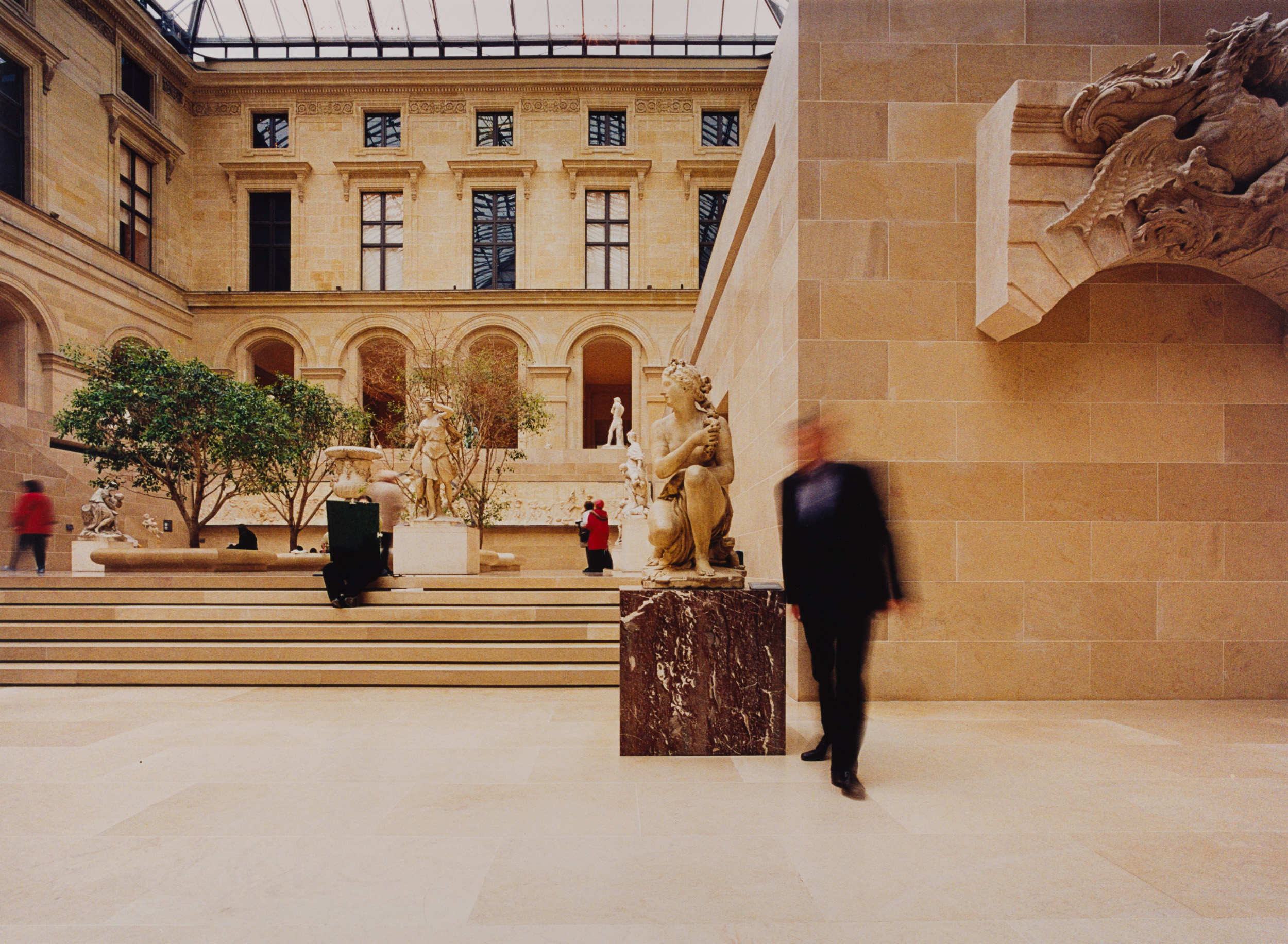 Aus der Serie In unmittelbarer Nähe, 2001 (Louvre, Paris)