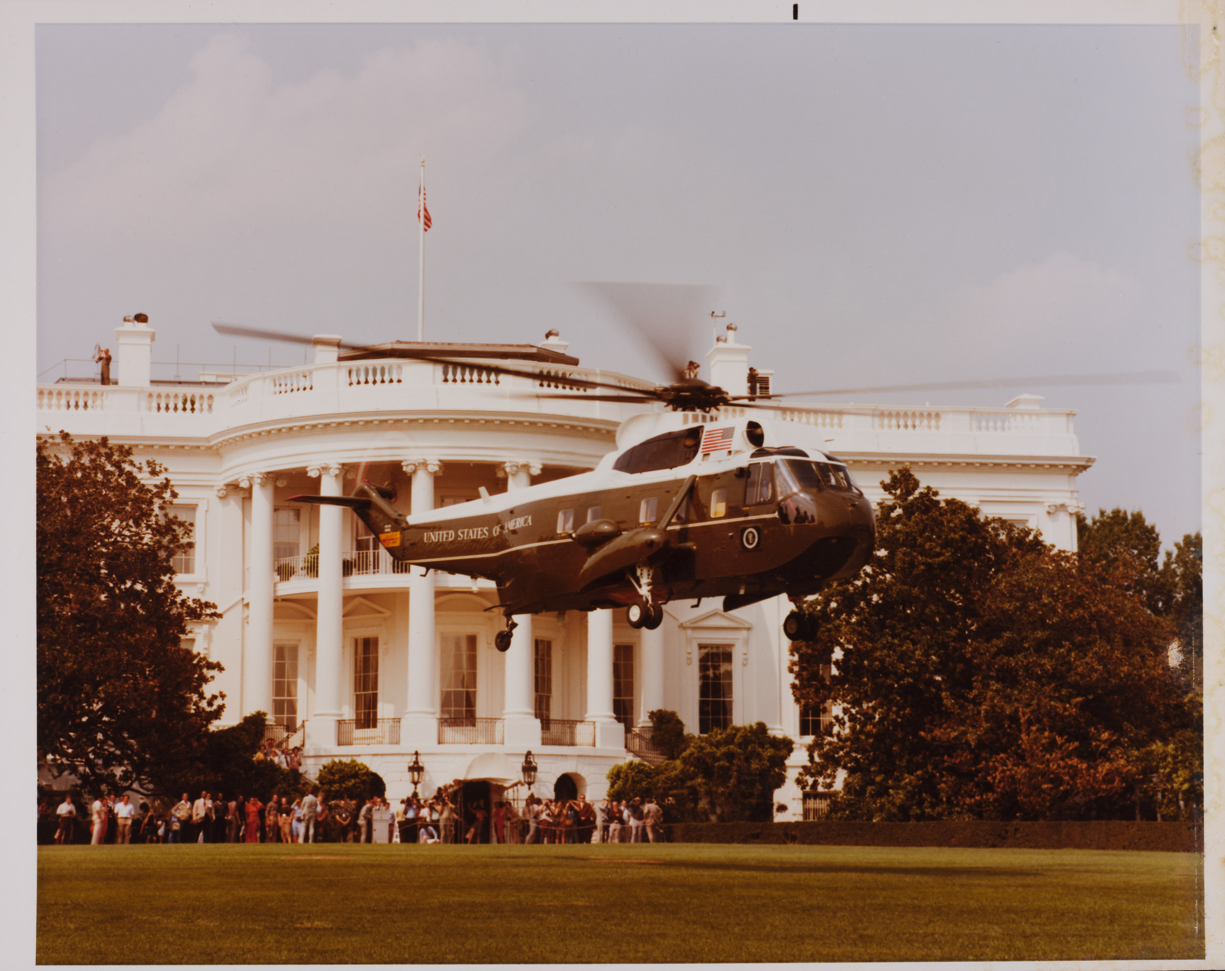 Weißes Haus mit Helikopter, 1981